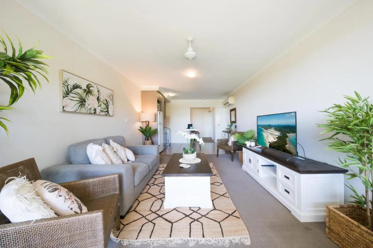 Waterlily - One Bedroom Apartment Airlie Beach