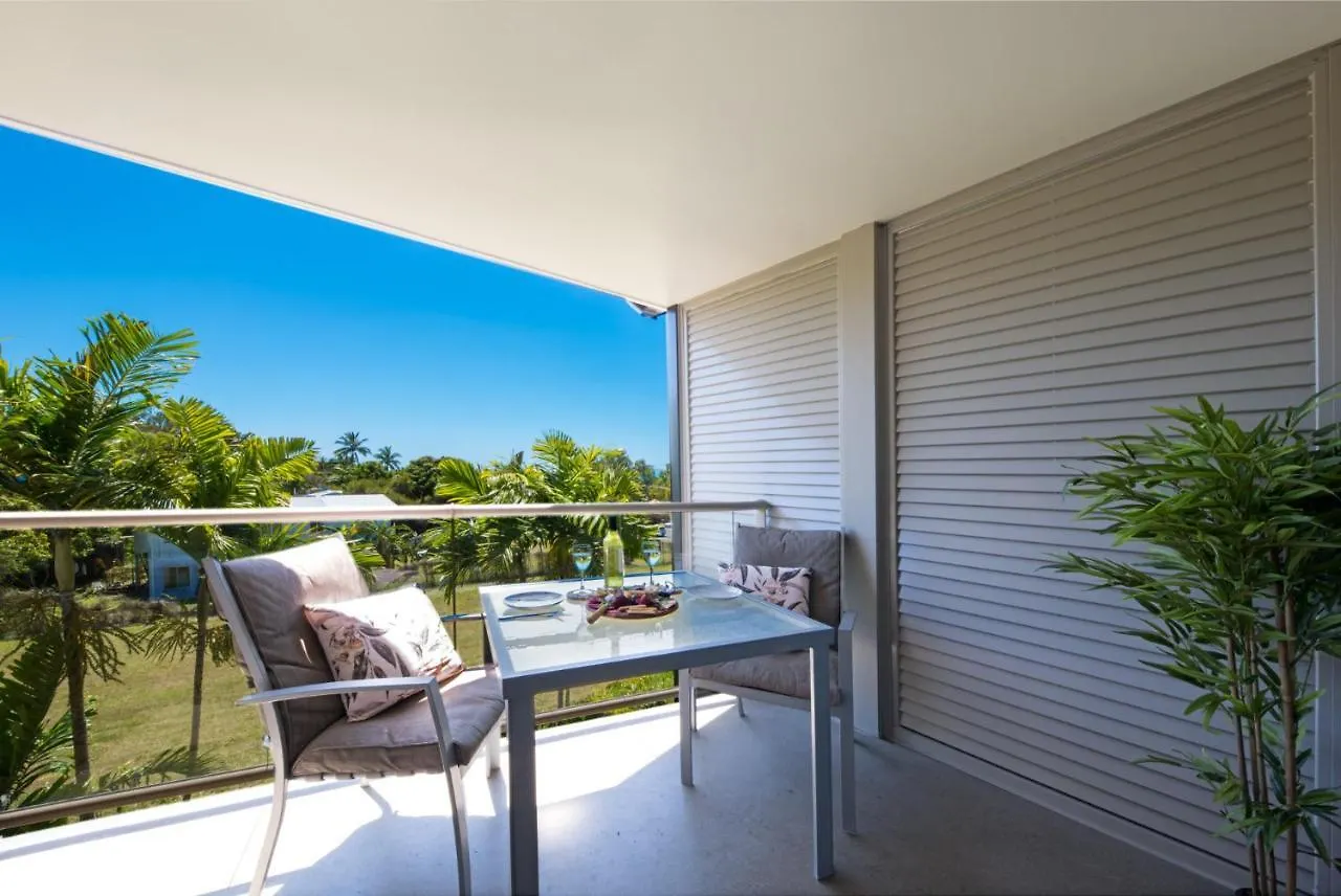 Waterlily - One Bedroom Apartment Airlie Beach