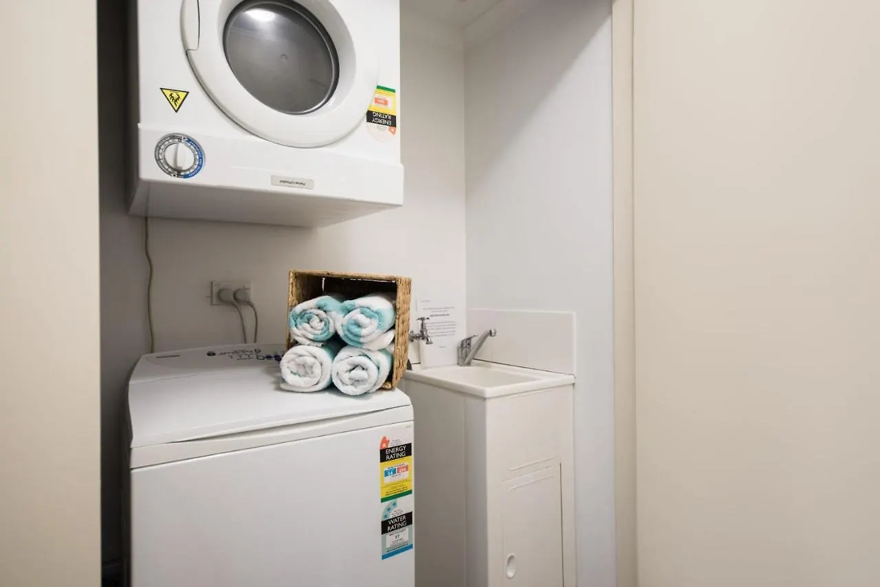 Waterlily - One Bedroom Apartment Airlie Beach Australia